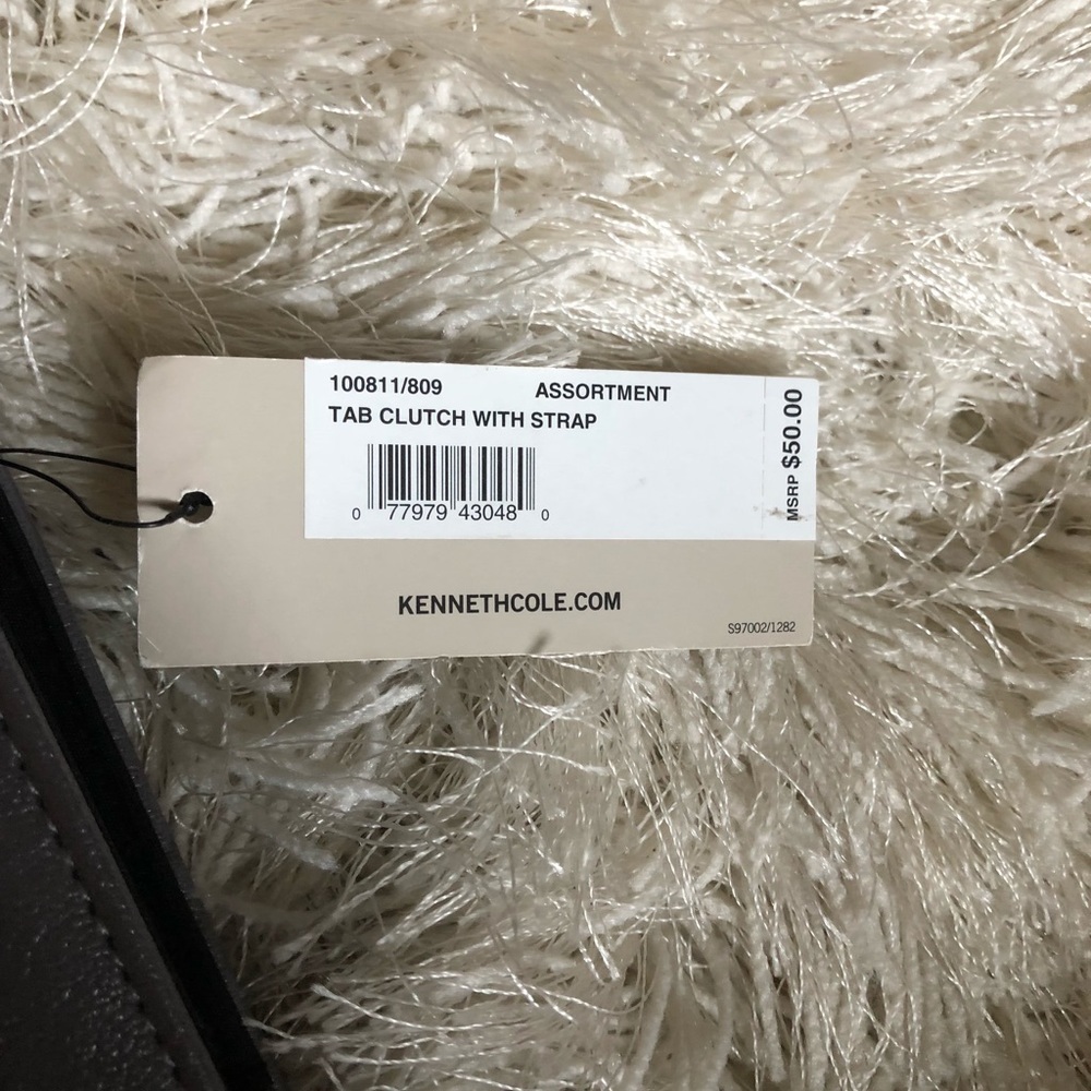 Kenneth Cole ladies gray wallet